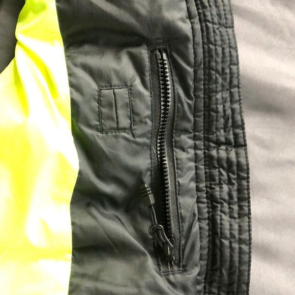 Nike Vest - Picture 5 of 8